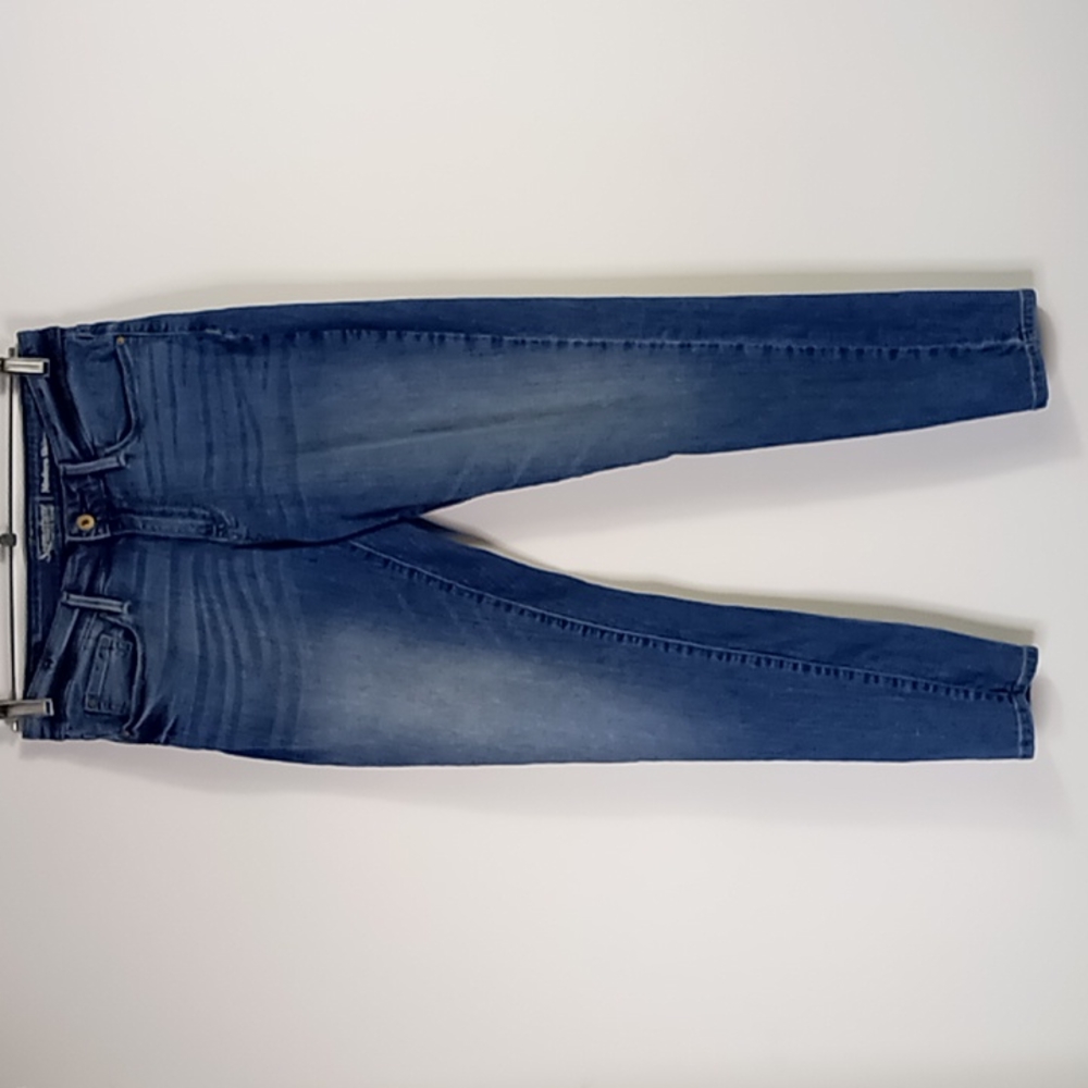 Signature by Levi Strauss Modern Skinny Faded Blue Jeans Size 8 Short